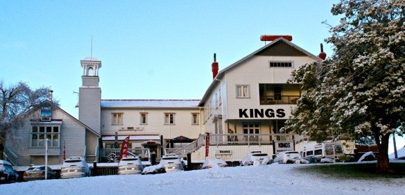 kings-front-snow - Visit Ruapehu.jpg